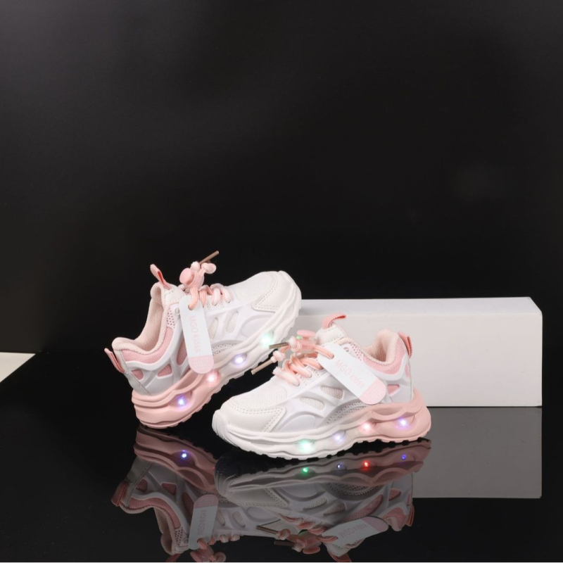 Спортни обувки за момчета и момичета, лято 2025, нови обувки за татковци, дишащи единични мрежести обувки, маратонки за ученици от началното училище, леки детски обувки