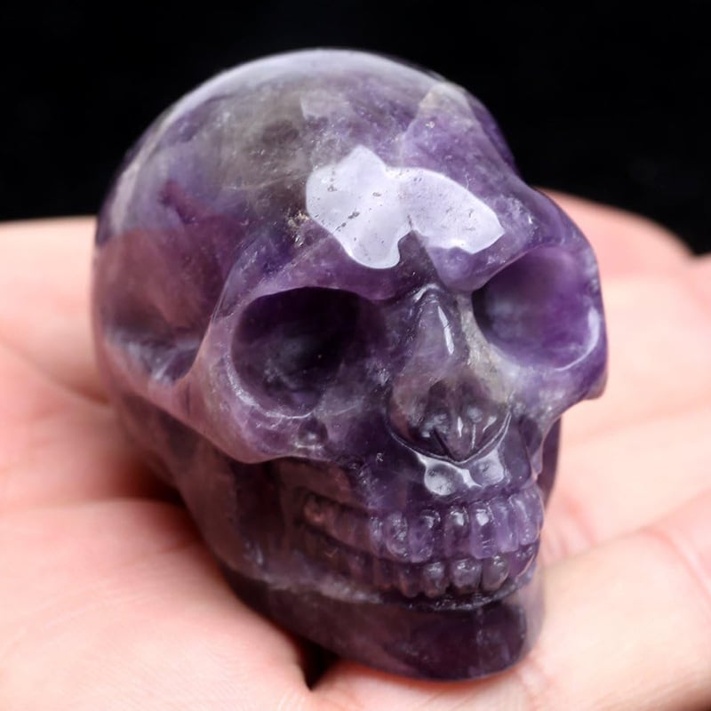 Craniu de cristal natural, explozii transfrontaliere realizate manual