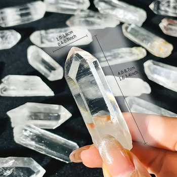Естествен бял кристал, суров каменен стълб, бял кристал, монокристал, дълга чакълеста декорация, шестоъгълна призма, размагнитващ камък, подарък