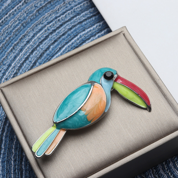 Европейски и американски преувеличени сладки цветни папагали Peco Peco брошка женски мъжки дизайн костюм трансгранични експлозии корсаж