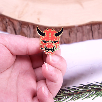 Игла за ревер с маска на призрак, брошка с японска метална значка за демон