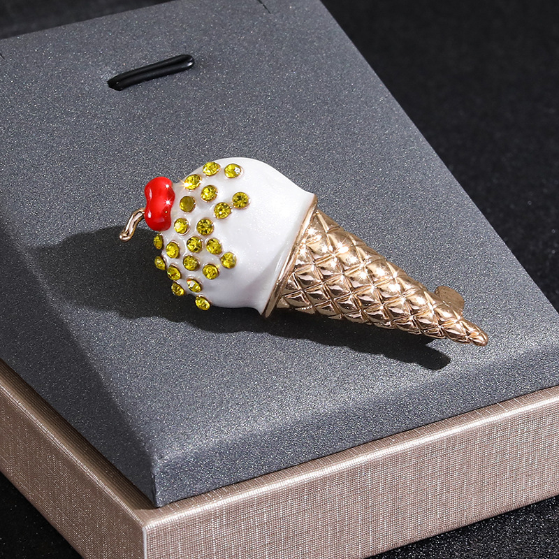 Furnizare directă din fabrică, broșă cu înghețată de con de cireșe, drăguță, simplă, rafinată, versatilă, accesorii vestimentare din seria de fructe