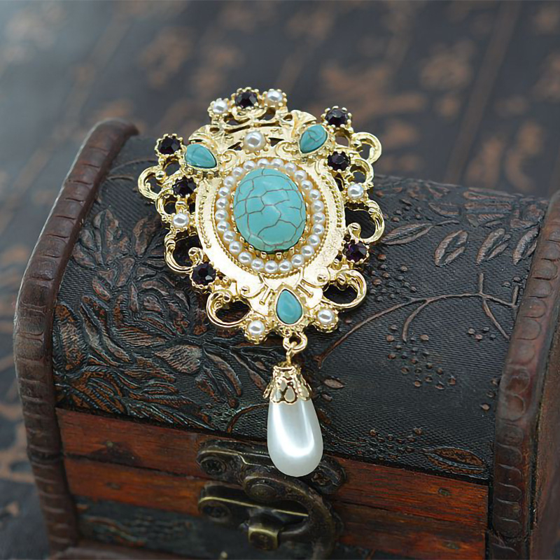 Европейски и американски дворцов стил Ретро барокова тюркоазена брошка в западен стил Антична цветна скъпоценна игла за корсаж на склад