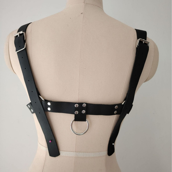 Naujas pankų alternatyvus vyriškas odinis krūtinės diržas, skirtas visų rungtynių našumui, komplektuojamas su pečių diržu, yra sandėlyje, tiesiogiai urmu.