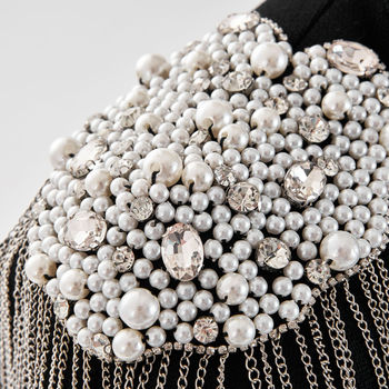 Eiropas un Amerikas Dienvidkorejas aksesuāri pankroka stilā vīriešiem un sievietēm pārspīlēti kniedes garas pušķīša deju tērpa epauletes nozīmītes piespraude