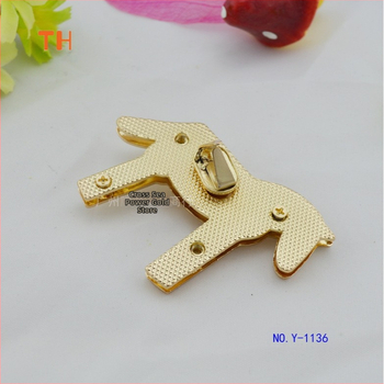 Производителите доставят цинкова сплав, аксесоари за багаж, хардуер за дамска чанта, хардуер за пони, хардкор за заключване, светло злато на едро