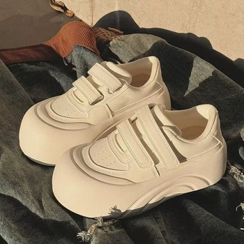 Nove slatke, debele, ležerne bijele tenisice za žene za proljeće/ljeto 2025., nišne mokasine s debelim potplatom i čičkom za povećanje visine