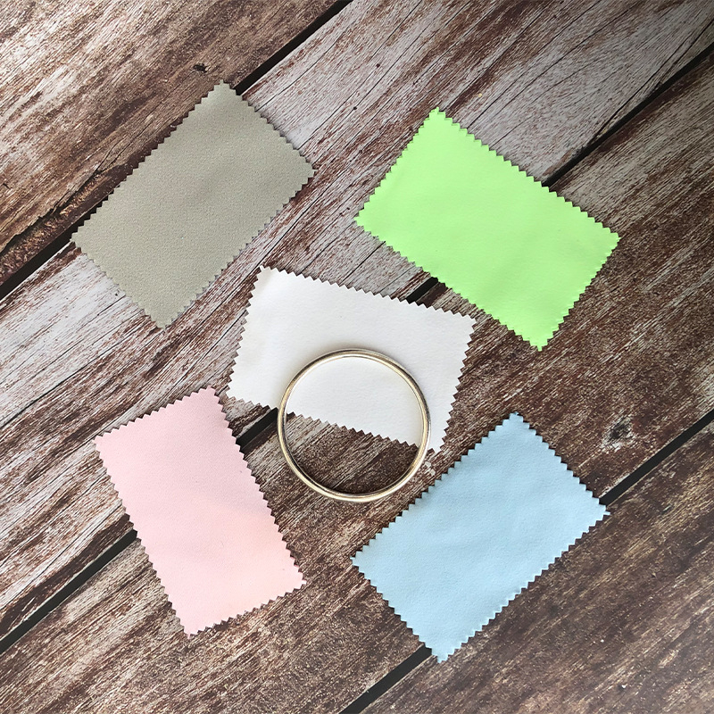 Gamintojo didmeninė prekyba sidabro poliravimo šluostėmis, mažo dydžio, 6,5 * 10 cm, sidabro poliravimo šluoste, poliravimo šluoste, kurią galima atspausdinti su logotipu, paruošta pristatymui.