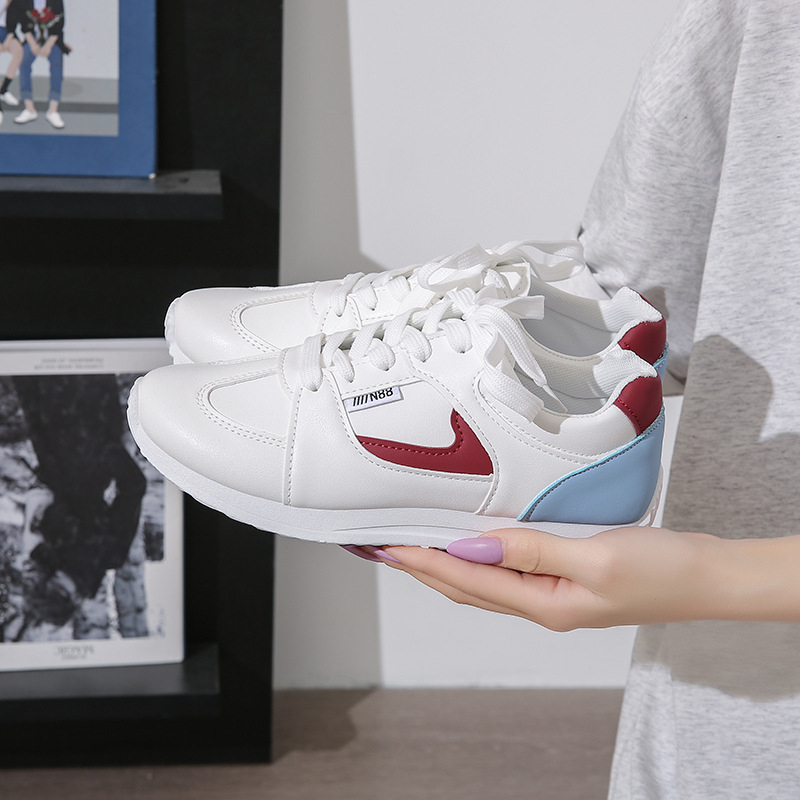 Nove proljetne i jesenske ženske cipele velikih veličina za izvoz iz 2025., tanke potplate, ležerne, niske, jednostavne studentske bijele cipele za djevojčice