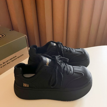 Υψηλής μόδας μαύρα παπούτσια πλατφόρμας με φούστες, γυναικεία αθλητικά ρετρό γερμανικά παπούτσια προπόνησης για το φθινόπωρο του 2025, νέα ευέλικτα αθλητικά παπούτσια