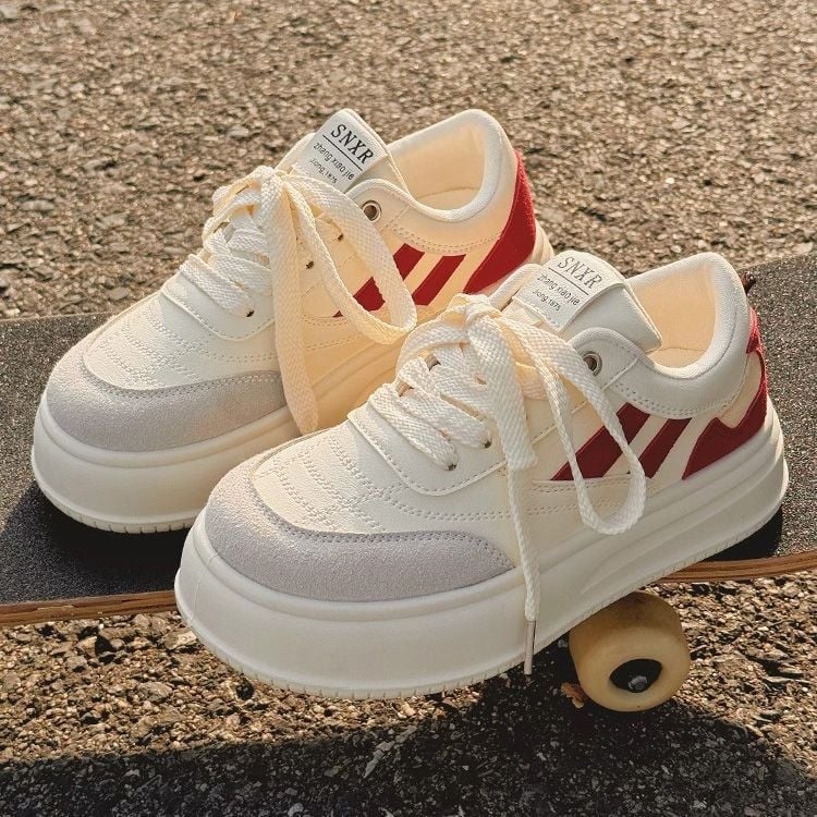 Pantofi sport albi cu talpă groasă pentru femei 2025 primăvara și vara noi șic versatile pantofi de pâine pentru femei respirabile nișă casual cu vârf mare