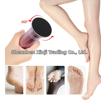 Elektrinis pėdų šlifuoklis gali pakeisti 60 švitrinio švitrinio popieriaus poliravimo lapų (110–220 V).