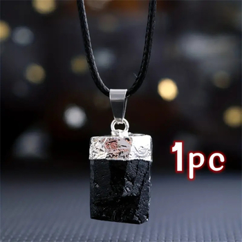 Natūralaus krištolo kolona, originalus akmuo, juodo turmalino pakabukas, netaisyklingo elektrinio akmens kolona, rūdos sidabruotas krašto karoliai, pakabukas