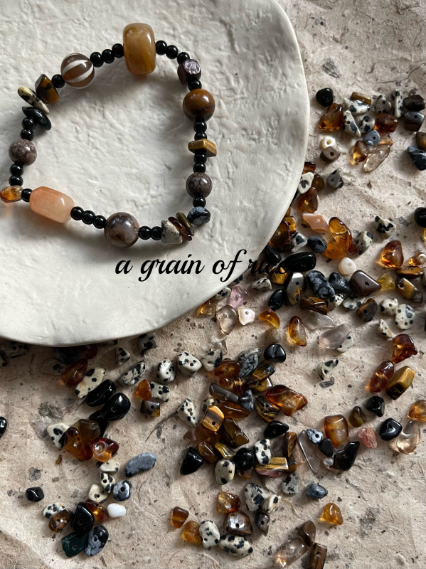 Jesenski i zimski Maillard boja miješane boje prirodnog šljunka kroz rupu DIY ručno izrađena perlasta narukvica ogrlica materijal pribor