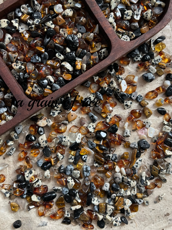 Jesenski i zimski Maillard boja miješane boje prirodnog šljunka kroz rupu DIY ručno izrađena perlasta narukvica ogrlica materijal pribor