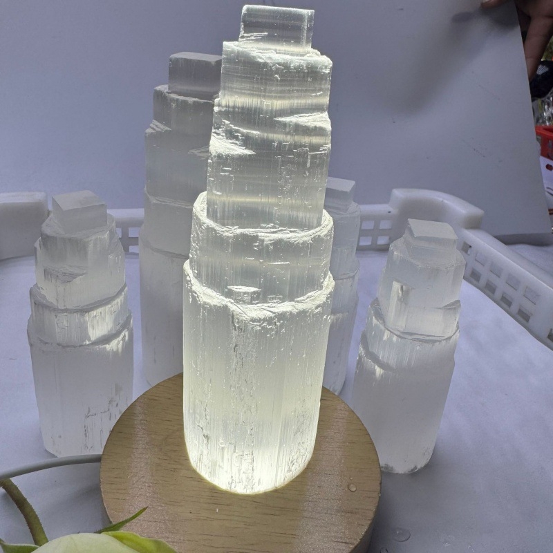 Кула от естествен кристал Amazon трансгранична кула от нитритни кристали прозрачна гипсова кула геометрични кристални орнаменти