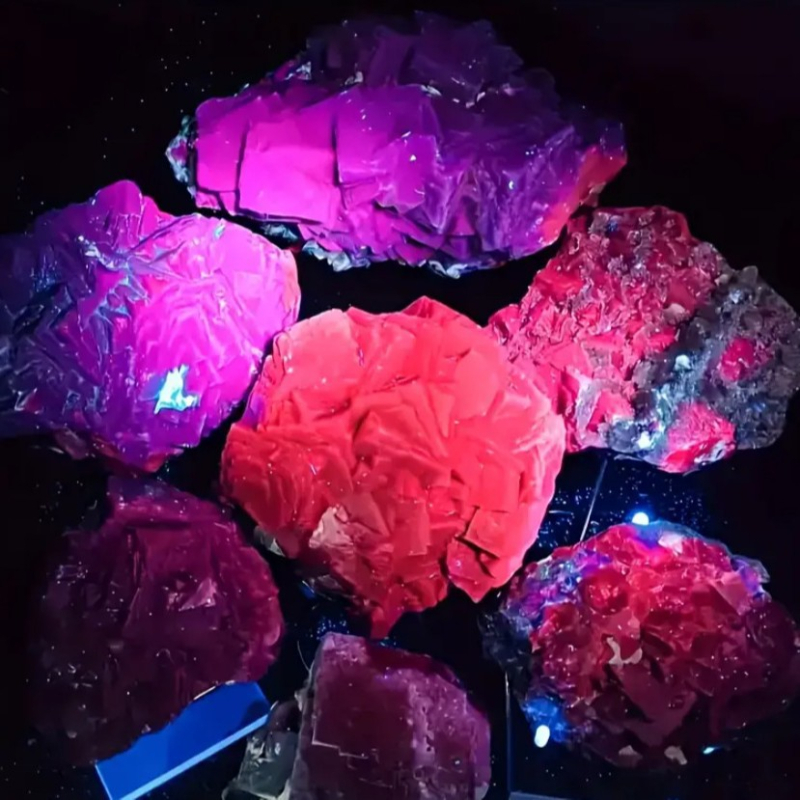 Piatră minerală standard naturală cu trandafir roșu, vânzare fierbinte, specimen mineral, acvariu, ghiveci de flori, ornamente geometrice din piatră, en-gros