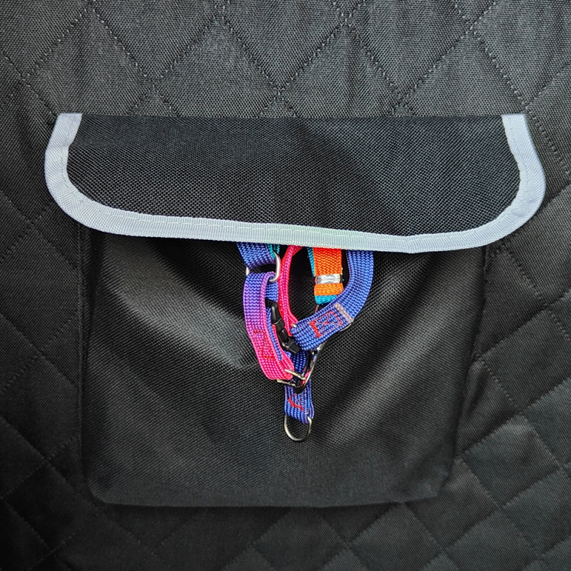 Amazon este specializat în covorașe auto pentru animale de companie, covorașe auto anti-murdarire și anti-zgârieturi pentru portbagaj, covorașe de protecție pentru portbagaj, covorașe pentru câini