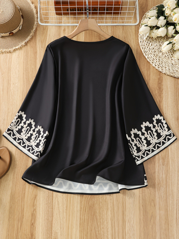 2025 m. vasaros moteriški didelių dydžių marginti apvalios kaklo austi laisvalaikio marškiniai trumpomis rankovėmis