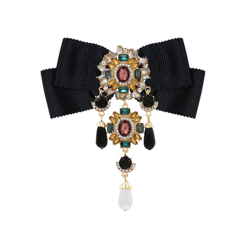 Europietiškos ir amerikietiškos retro vintažinės lydinio sagės, vyresnio amžiaus žmonių nišinių teismo papuošalų, peteliškės dekoracijos, didmeninė prekyba