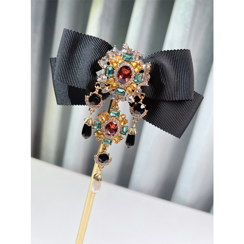 Europietiškos ir amerikietiškos retro vintažinės lydinio sagės, vyresnio amžiaus žmonių nišinių teismo papuošalų, peteliškės dekoracijos, didmeninė prekyba