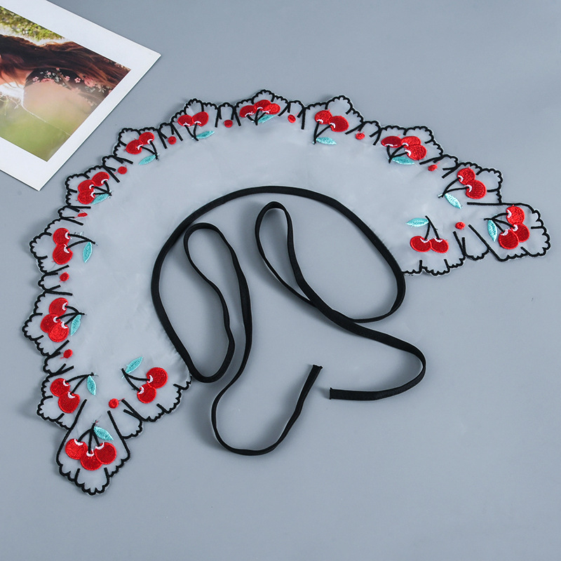 Nėriniuota skara su juosmeniu, balta organza, fėjos peties apdaila, japoniškų gėlių dėklas, didelis atlapas, netikra apykaklė