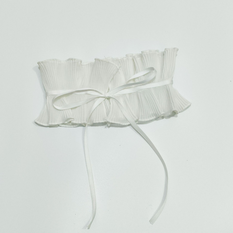 Rūmų stiliaus organas, raukšlėtas mažas rafinis apykaklės dirželis, netikras apykaklės našumas „Amazon“ tarpvalstybiniu mastu