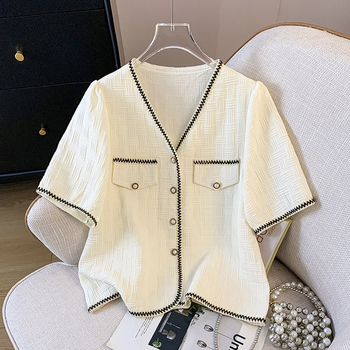 Pliusinių dydžių moteriški drabužiai 2024 m. vasarai. Nauji madingi viršutiniai drabužiai apkūnioms merginoms, ploni, elegantiški trumpomis rankovėmis moteriški drabužiai.