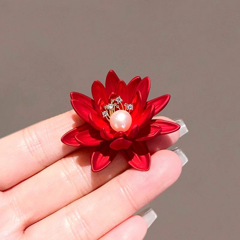 Kiniško stiliaus šventinė raudonų gėlių sagės dizaino lotoso perlų korsažo suknelės kostiumo nišinių segtukų aksesuarai