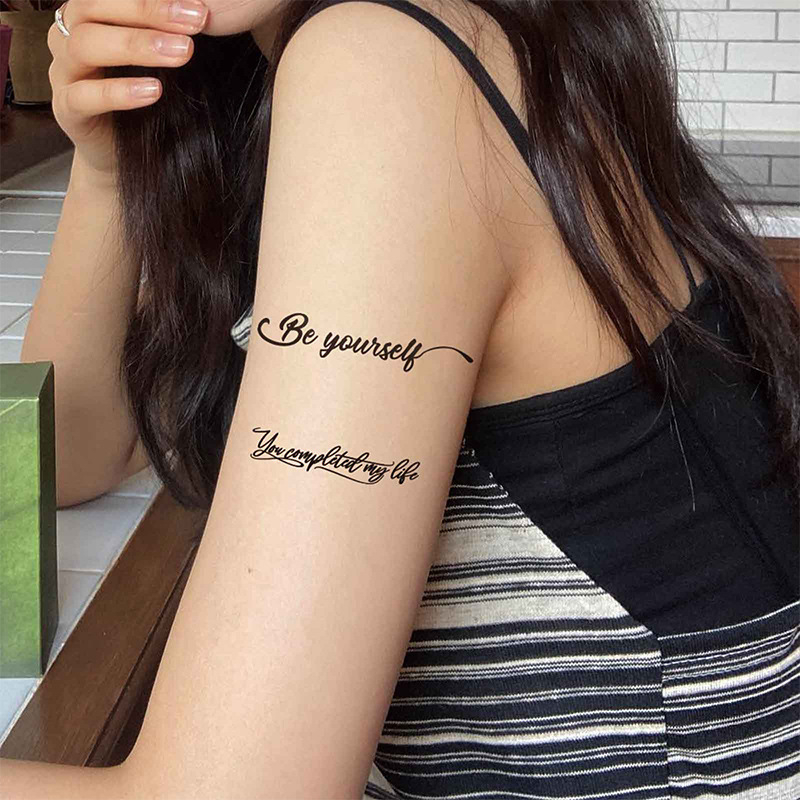 Angļu burtu tetovējuma uzlīme Sieviešu augstas klases Sense Ins maza, svaiga un forša, maza figūra, ūdensizturīga, sviedru izturīga, ilgstoša tetovējuma uzlīme