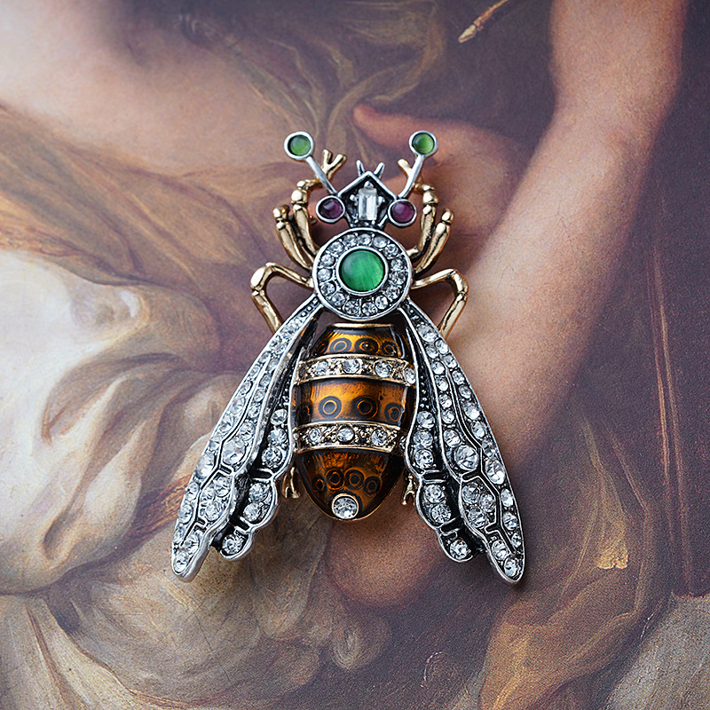 Retro vabzdžių sagė, moteriška europietiškos ir amerikietiškos asmenybės, viduriniosios senovės bitės kandžio krūtinės dekoracija, nišinis dizainas, vintažiniai drabužiai