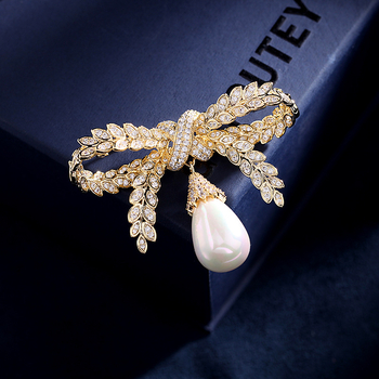 Auksinių kviečių perlų mikroinkrustuotas cirkonio kaspino sagė, atmosferinė madinga apykaklės smeigtukas, palto korsažo smeigtukas