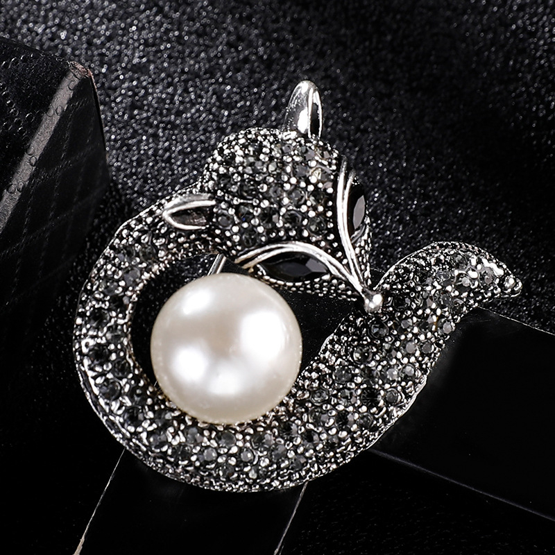 Sagė, pagaminta pagal užsakymą, pagaminta iš septynių matmenų penkių elementų korsažo drabužių aksesuarų, originalios įrangos gamintojo (OEM)