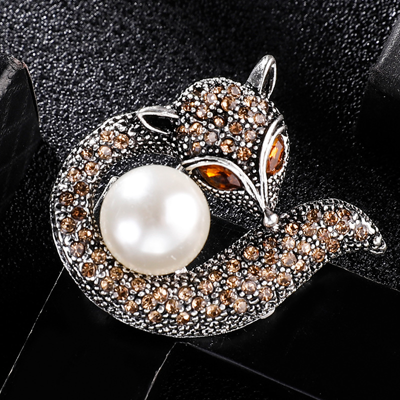 Sagė, pagaminta pagal užsakymą, pagaminta iš septynių matmenų penkių elementų korsažo drabužių aksesuarų, originalios įrangos gamintojo (OEM)