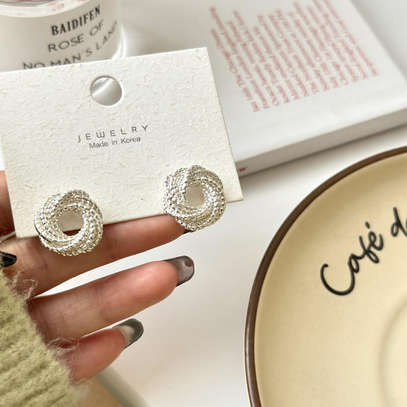 Eiropas un Amerikas modes daudzslāņu gredzenveida auskari, sieviešu nišas dizaina metāla vērpjamie auskari, 925 sudraba adatu auskari