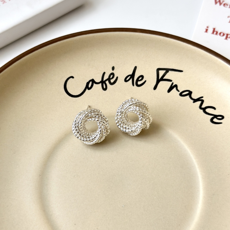 Eiropas un Amerikas modes daudzslāņu gredzenveida auskari, sieviešu nišas dizaina metāla vērpjamie auskari, 925 sudraba adatu auskari