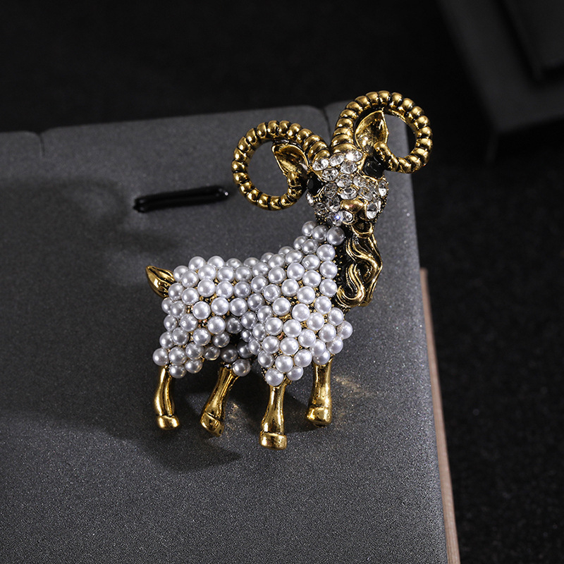 Tiesioginis gamyklos tiekimas, tarpvalstybinė užsienio prekyba, avių perlų sagė, išskirtinė miela gyvūnų serija, laisvalaikio vakarėlių drabužių aksesuarai.