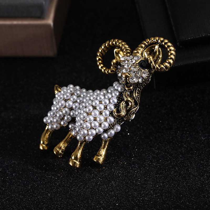 Tiesioginis gamyklos tiekimas, tarpvalstybinė užsienio prekyba, avių perlų sagė, išskirtinė miela gyvūnų serija, laisvalaikio vakarėlių drabužių aksesuarai.