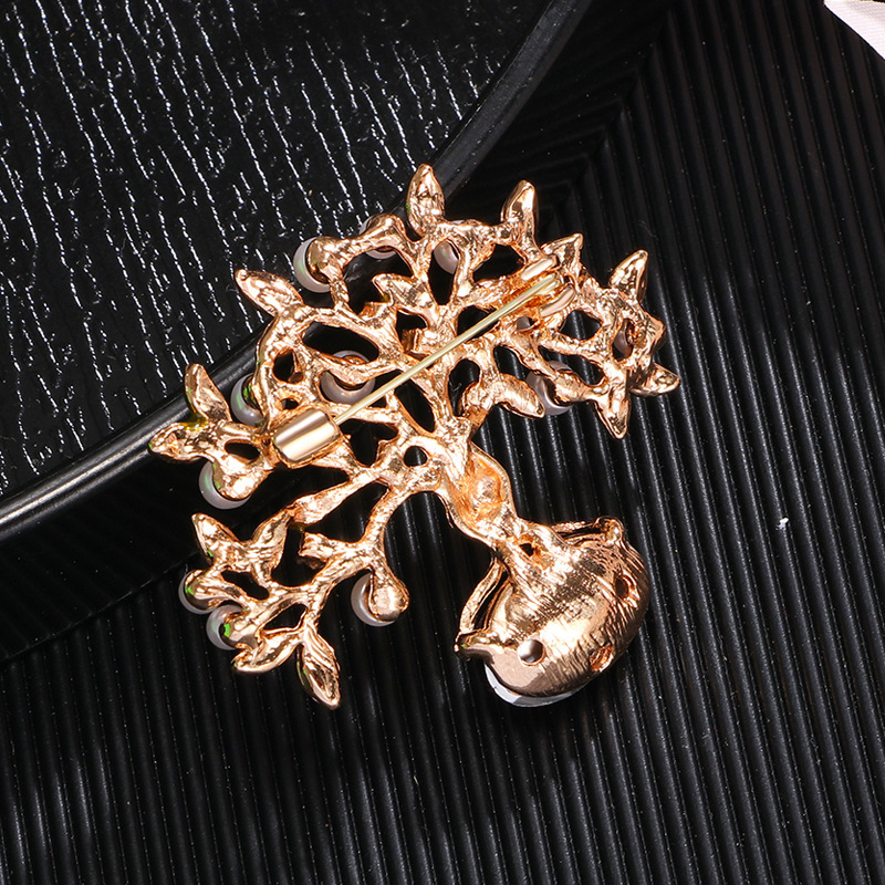 Naujo stiliaus krištolo medžio sagė, madinga retro lapų korsažo segtukas, paltų aksesuarai, didmeninė prekyba sandėlyje