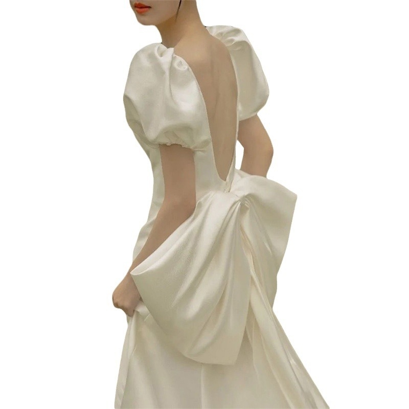 Prancūziško atlaso lengvos vestuvinės suknelės 2025 m. rudens naujo stiliaus nuotakos miško stiliaus super fėjos vestuvinė suknelė fotosesijai lauke elegantiška žuvies uodegos suknelė