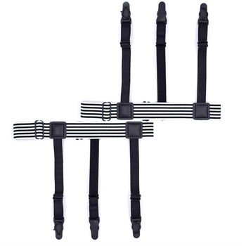 Nauji, madingi, tarpvalstybiniai, juodi ir balti vyriški marškiniai su neslystančiais, raukšlėtais, juodai baltais dryžiais, trijų dalių moliūgo sagtimi ir urmu.