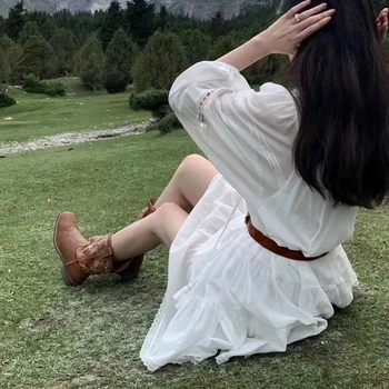 Siuvinėti vakarietiški kaubojiški moteriški batai, 2025 m. Nauji etninio stiliaus riterių batai, retro stiliaus ilgi batai, rudi universalūs Martino batai