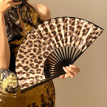 Καλοκαιρινή πτυσσόμενη βεντάλια χορού από μπαμπού, φορητή βεντάλια Cheongsam, πτυσσόμενη βεντάλια μπαμπού, φούστα Mamian, Hanfu με λεοπάρ εκτύπωση, φορητή