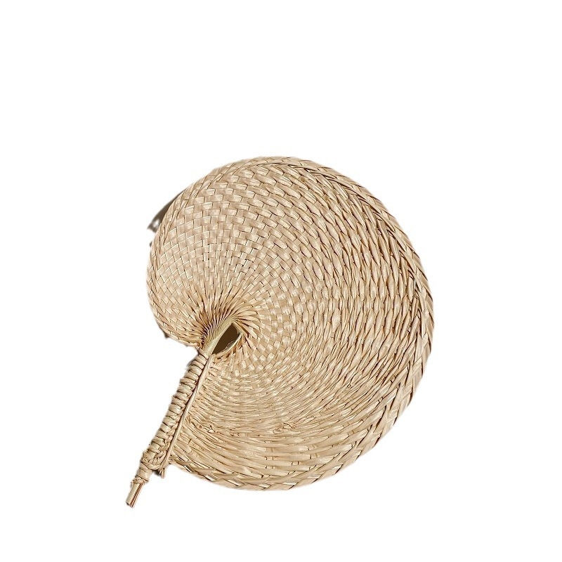 Rudų lapų vėduoklė, rankų darbo, nendrių pynimo, natūrali, bananinio pynimo, tradicinė, sena, rankomis susukta, antikinio stiliaus