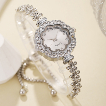 2025 Νέο Μόδας Ευέλικτο Diamond Lace Round Diamond Alloy Bracelet Quartz Watch Εξατομικευμένο Βραχιόλι