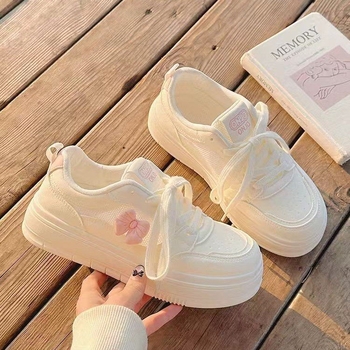 Super universalūs sportbačiai, patogūs, lengvi ir madingi studentiški moteriški laisvalaikio bateliai su raišteliais 2025 m. vasariniai laisvalaikio batai