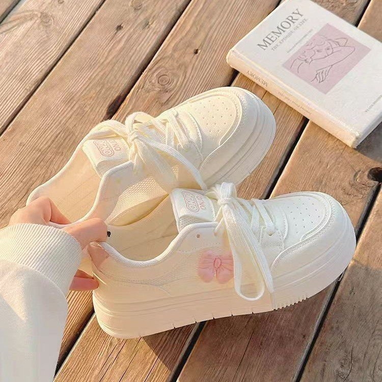 Super universalūs sportbačiai, patogūs, lengvi ir madingi studentiški moteriški laisvalaikio bateliai su raišteliais 2025 m. vasariniai laisvalaikio batai