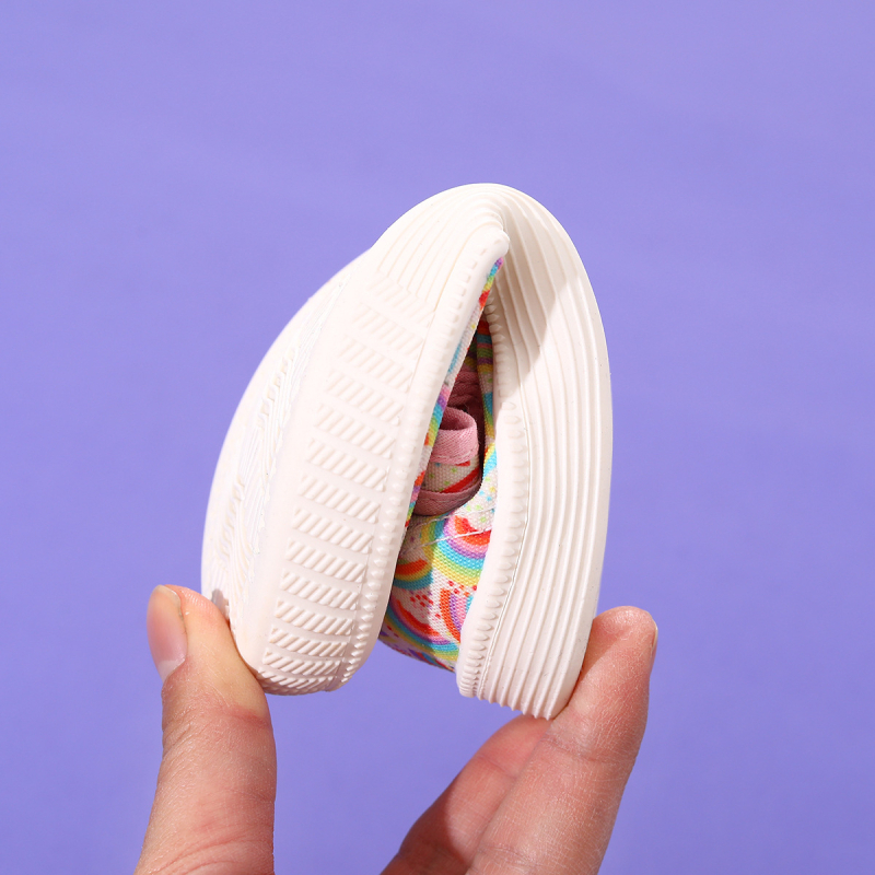 2025. gada pavasara jaunās meiteņu audekla kurpes ar zemu augšdaļu, jaukas, elpojošas audekla apavi ar Velcro aizdari, bērnu apavi