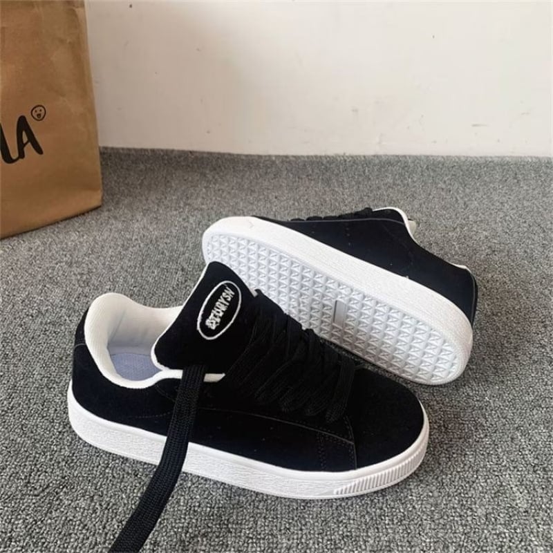 „Yi Junior“ korėjietiško stiliaus nišiniai universalūs sportbačiai moterims, madingi 2025 m. pavasario sportiniai laisvalaikio bateliai studentams