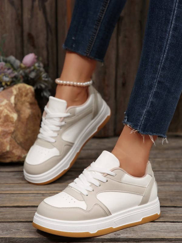 Didelių dydžių balti moteriški batai, eksportuojami per sieną, 2025 m. pavasario ir rudens nauji korėjietiško stiliaus batai, madingi storapadžiai sportbačiai, laisvalaikio batai, didmeninė prekyba